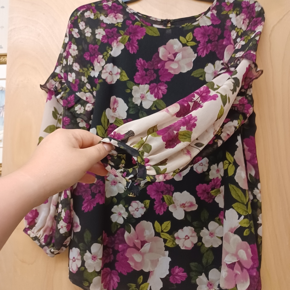 Calvin Klein black pink floral balloon sleeve top Xs NWOT
